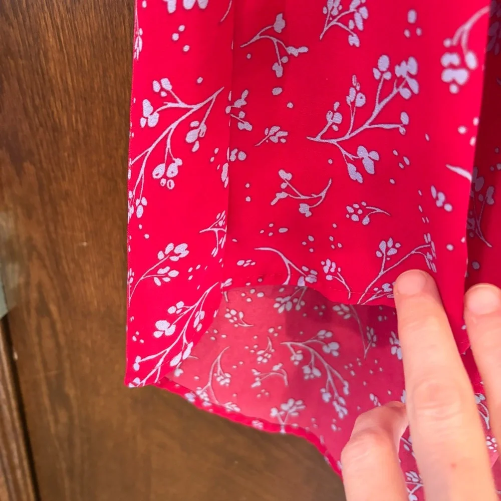 The Pioneer Woman Micro Ruffle Tiered Tunic S P2P 18-19” red w/blue floral boho - Picture 8 of 13